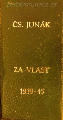 https://www.zlatakorunacz.cz/eshop/products_pictures/cs-junak-za-vlast-1939-1945-1444135529-b.jpg