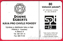 https://www.zlatakorunacz.cz/eshop/products_pictures/douwe-egberts-1528194244-b.jpg