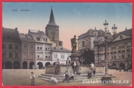 https://www.zlatakorunacz.cz/eshop/products_pictures/jicin-namesti-deti-u-kasny.jpg