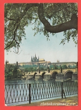 https://www.zlatakorunacz.cz/eshop/products_pictures/praha-pohled-na-most-1414154892.jpg