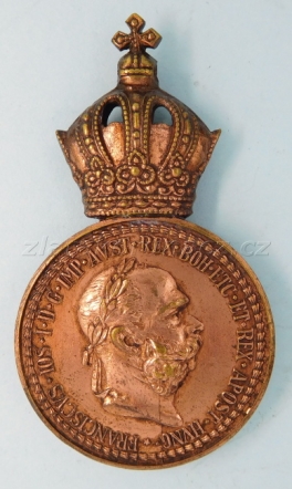 https://www.zlatakorunacz.cz/eshop/products_pictures/vojenska-zasluzna-medaile-signum-laudis-f-j-i-bronz-1554451602.jpg