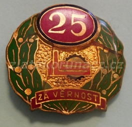 https://www.zlatakorunacz.cz/eshop/products_pictures/za-vernost-25-i-1681810237.jpg