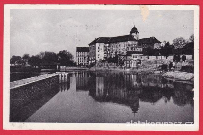 Poděbrady lázně (řeka, budova)