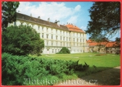 Valtice - zámek - předzámčí